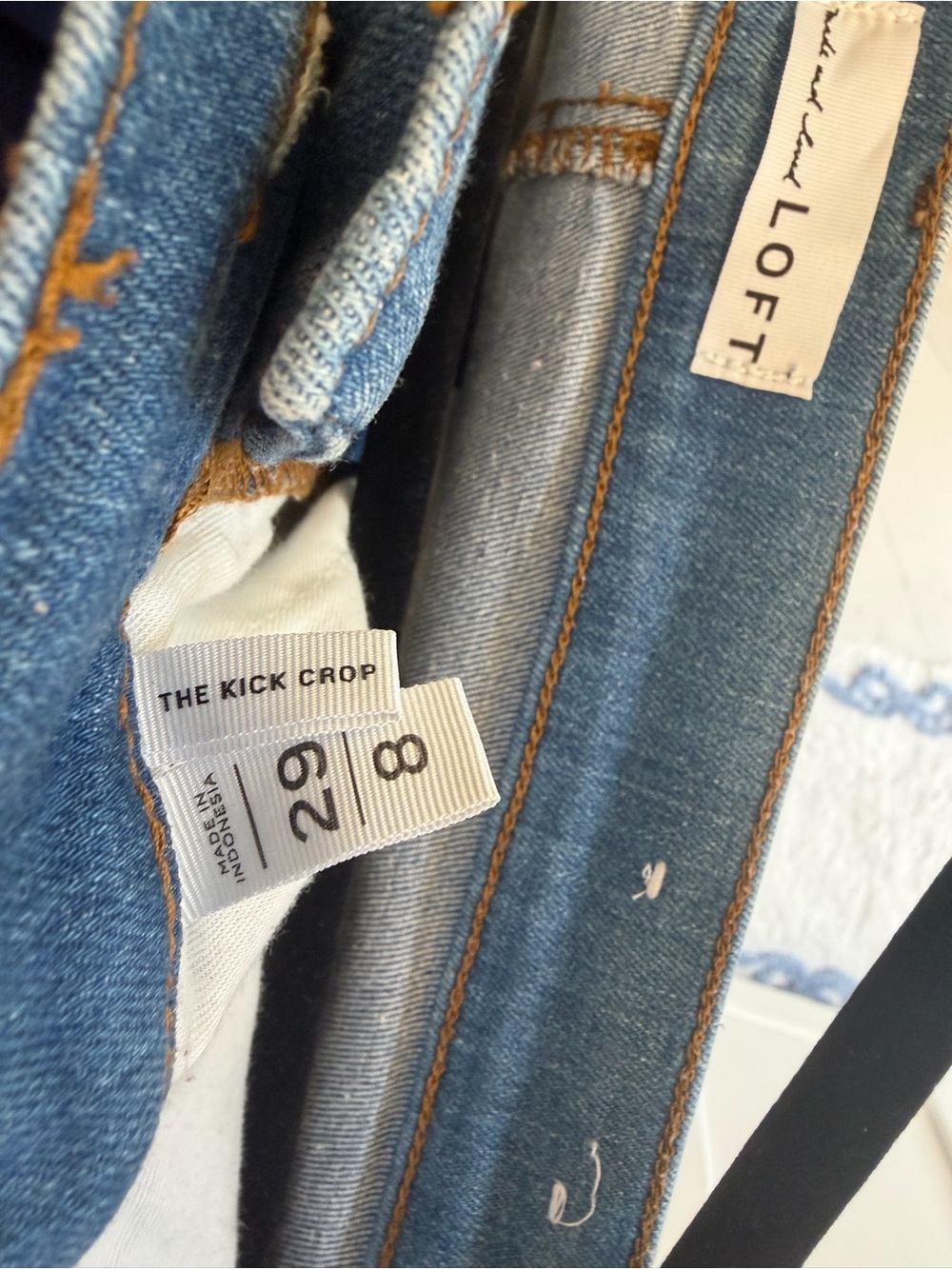 LOFT Kick Crop Light Wash Button Fly Denim Jeans with Golden Topstitching Size29 - Picture 8 of 9